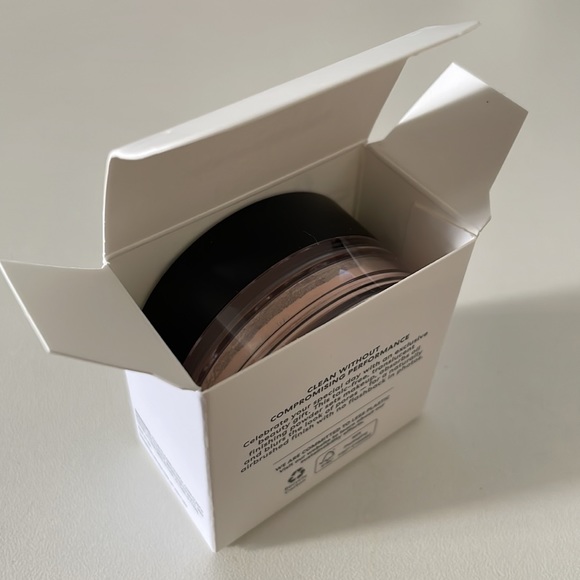 bareMinerals Mini Mineral Veil Setting Powder - Picture 4 of 8